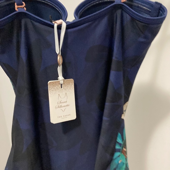 Bathing Suit - Picture 3 of 7